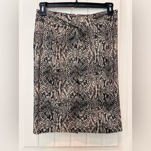 Michael Kors Skirt Ladies Sz 8 EUC Snakeskin Print Stretchy Back Zip Sexy Chic